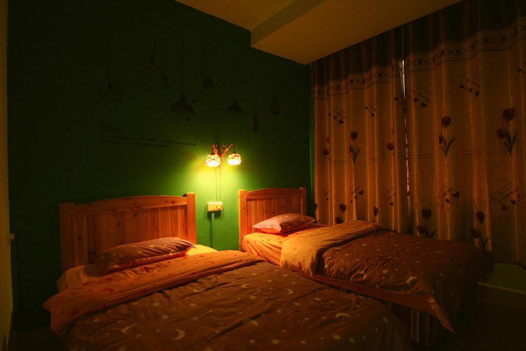 Lan Shan Chu Youth Hostel Yangshuo Cameră foto