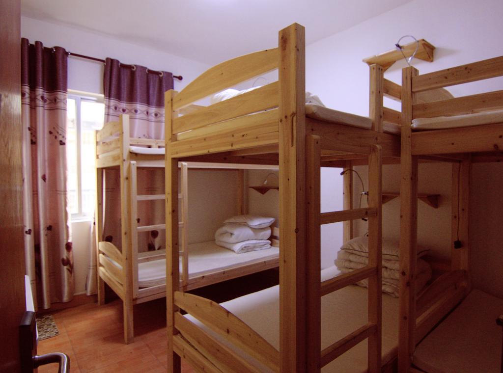 Lan Shan Chu Youth Hostel Yangshuo Cameră foto