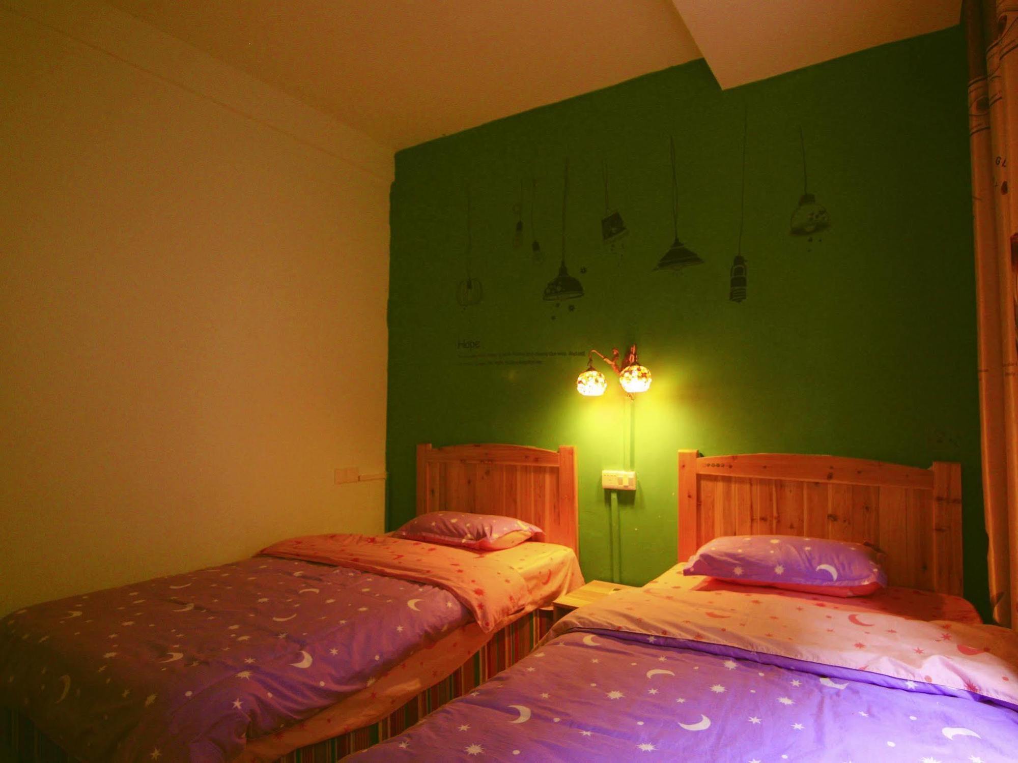 Lan Shan Chu Youth Hostel Yangshuo Exterior foto
